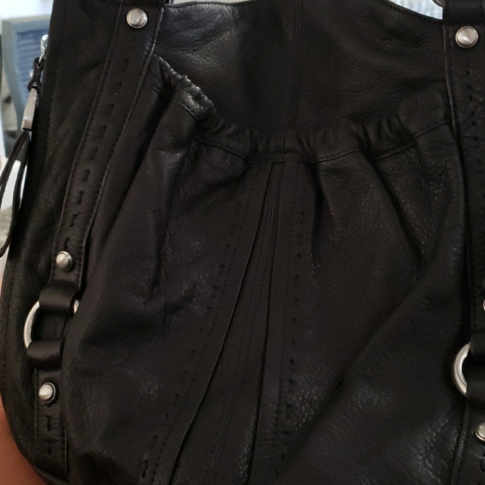 B MAKOWSKY LARGE SHOULDER BAG